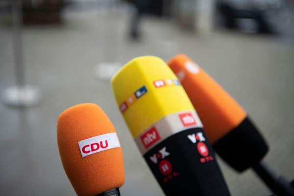 10 February 2020, Berlin: Microphones are installed in front of the entrance to the CDU federal headquarters. A meeting of th