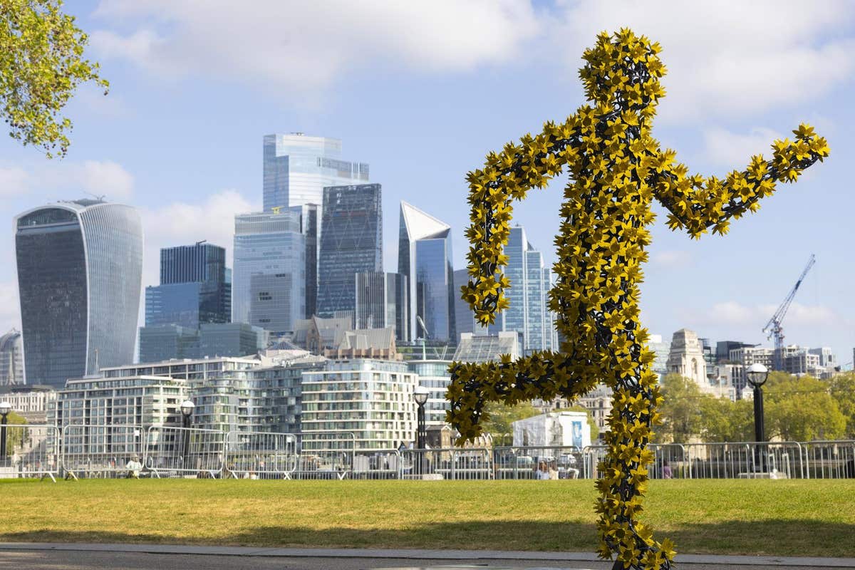 EDITORIAL USE ONLY The Daffodil Runner, commissioned by Marie Curie, the 2026 TCS London Marathon Charity of the Year, at Pot